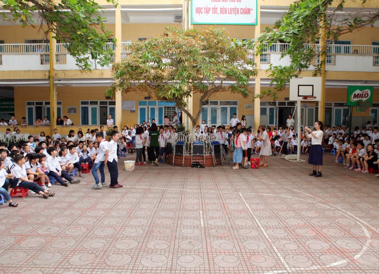 English Event in Thanh Cong B Primary school, April 2019 - Schools Elite